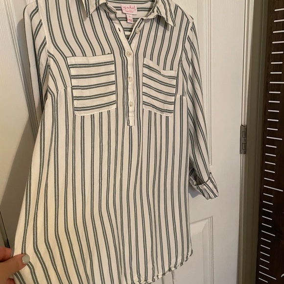 Maternity tops - 1 light blue and white & 1 light pink one - Picture 4 of 4